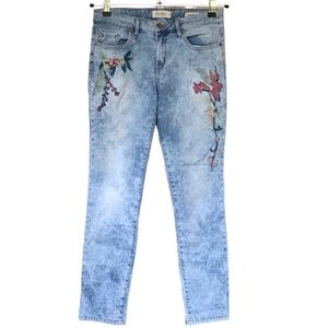 Jessica Simpson Forever Rolled Ankle Jeans Size 29
